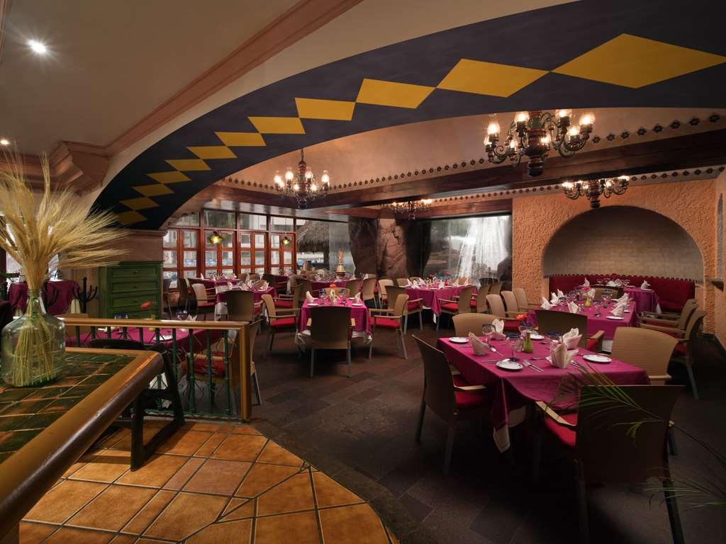 W-El Cid El Moro Beach Hotel, Hotel Studio Mazatlan Restoran gambar